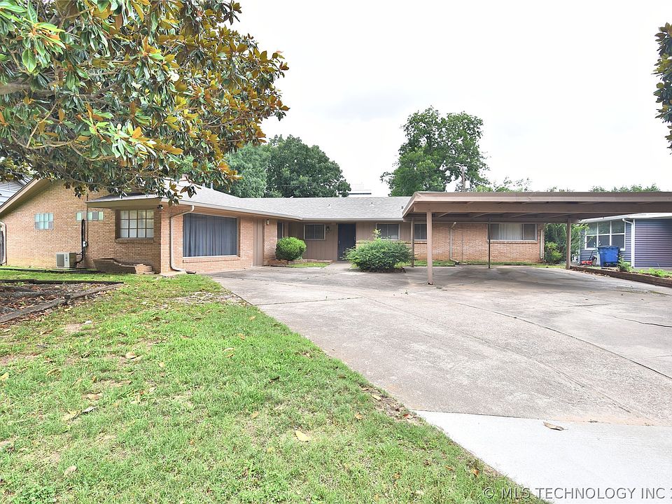 1st image of 4659 E 55th Pl
