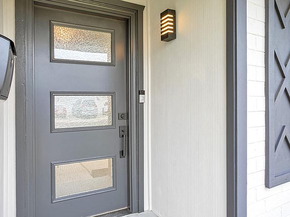 3rd image of 8253 E Angus Dr