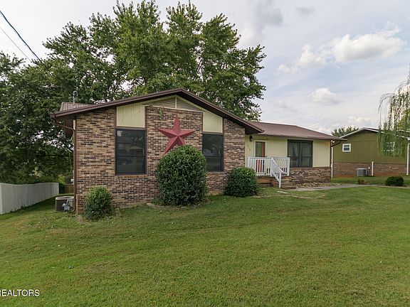 2nd image of 230 Grandview Dr