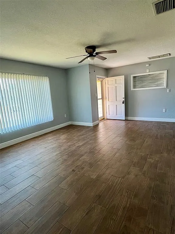Building Photo - 36 Marigold Ln