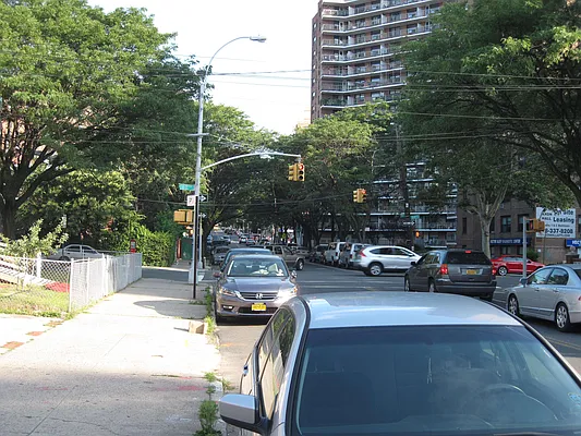 Rented by 18 REALTY | media 12