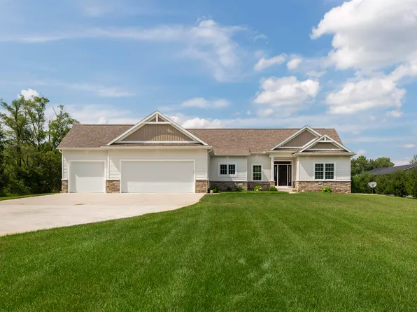 10741 Edison Rd, Osceola, IN 46561