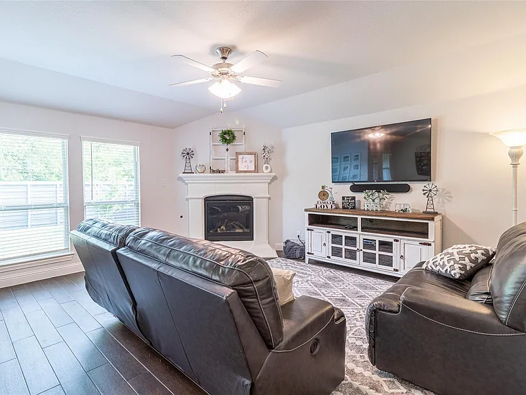 1533 Summit View Ln — Photo 11
