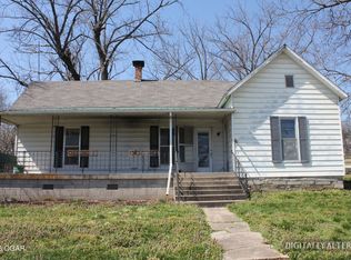 100 S Oak St, South Greenfield, MO 65752