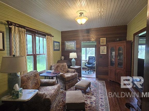 5th image of 23953 Peturis Rd