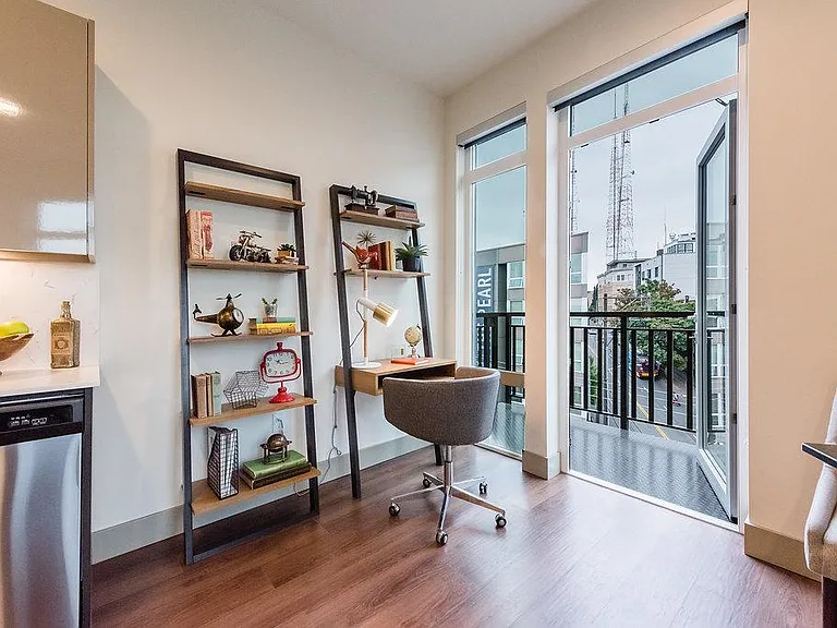 Broadcast Apartments — Photo 3