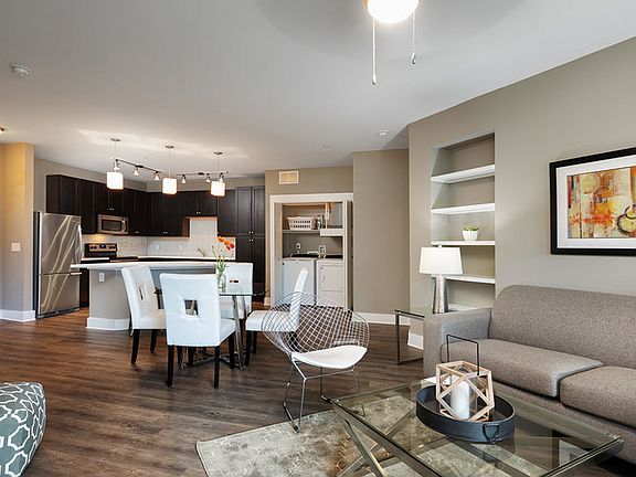 New Renovated Apartment