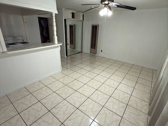 3rd image of 9129 1/2 Artesia Blvd