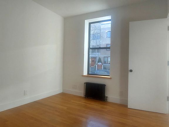 5th image of 608 Humboldt St #1B