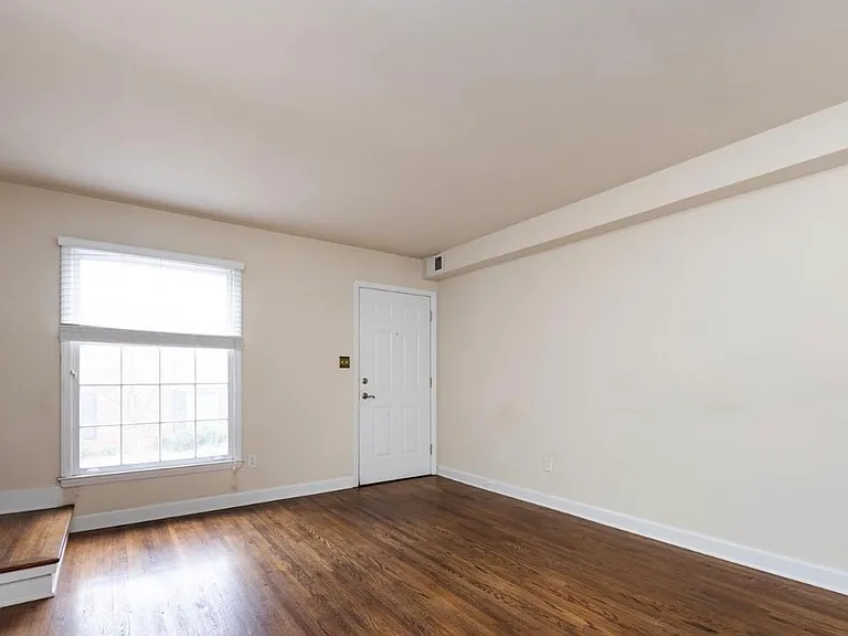 4333 Hathaway St #C — Photo 4