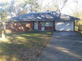 881 Scott Rd, Riverdale, GA 30296