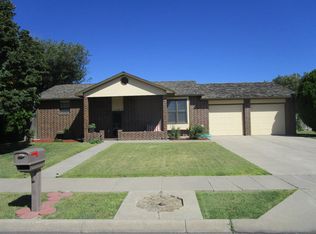 1607 Labrador Blvd, Garden City, KS 67846