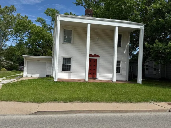 609 N Lafayette St, Macomb, IL 61455
