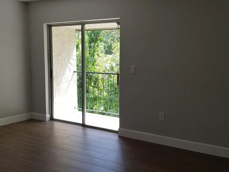 1548 Gulfview Dr — Photo 18