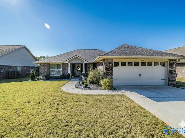 4614 Carrington Blvd SE, Owens Cross Roads, AL 35763
