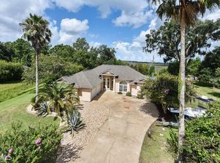 115 Rainbow Ln, Woodbine, GA 31569