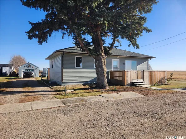 101 Saskatchewan Avenue, Tramping Lake, SK S0K 4H0