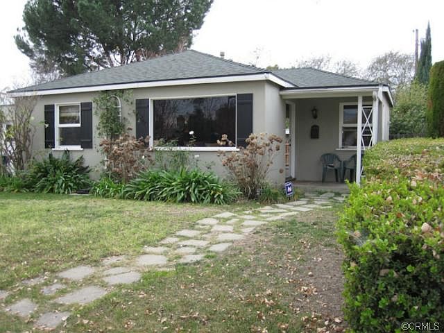 1st image of 817 N Beachwood Dr