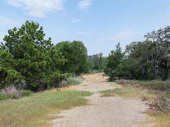 3rd image of 3301 Chuckwagon Rd