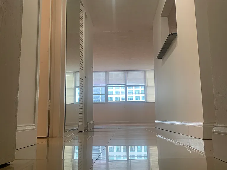 801 Brickell Bay Dr #863 — Photo 12