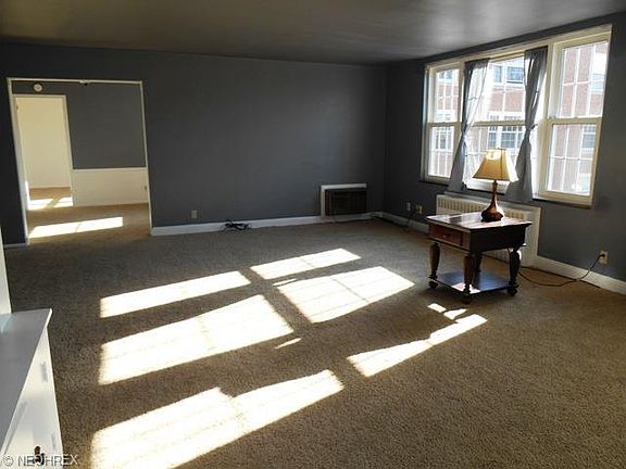 5th image of 19201 Van Aken Blvd APT 404