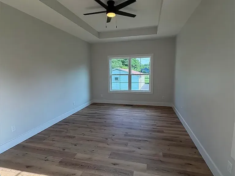 837 Temple Way — Photo 12