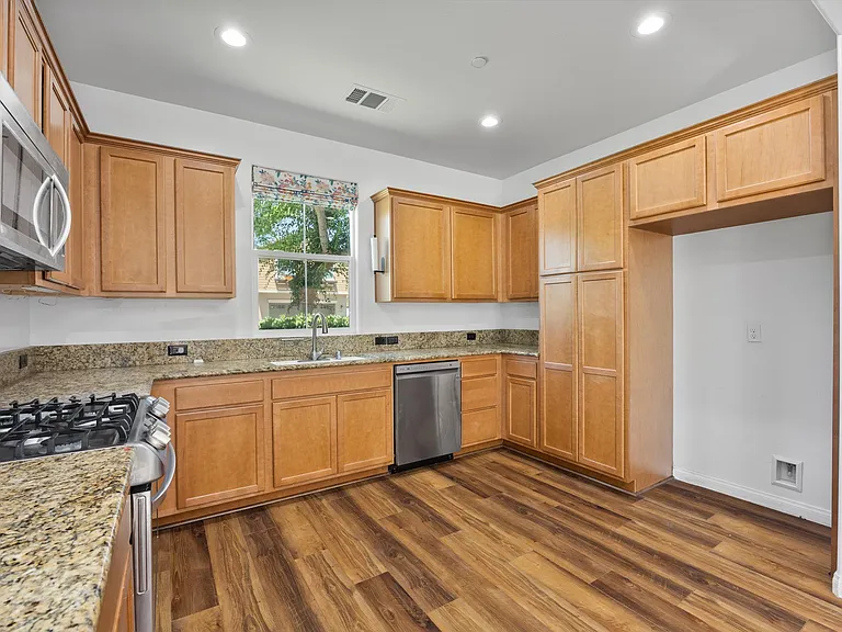 1922 Delacorte Dr #1922 — Photo 22