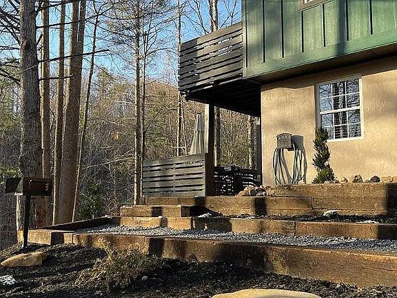 5th image of 1420 Alpine Dr