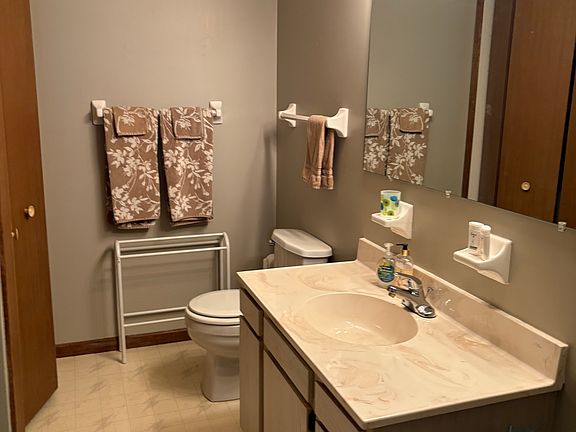 2nd image of 3820 Indian Run Dr APT 1