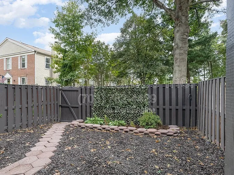 6107 Summer Park Ln — Photo 31