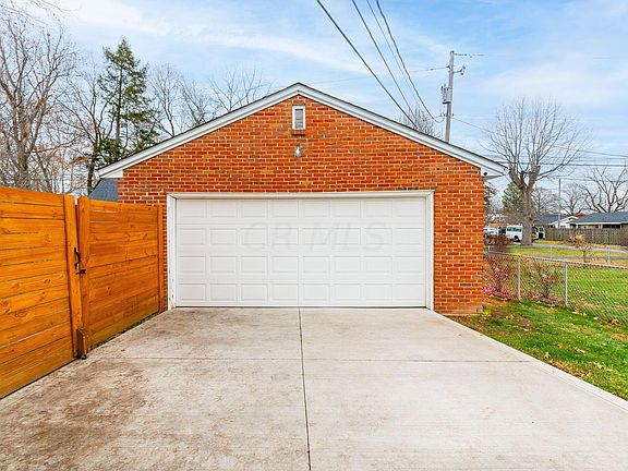 5th image of 290 Faye Dr