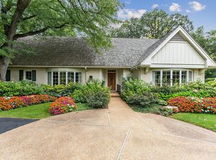 1511 Woodlark Dr, Northbrook, IL 60062