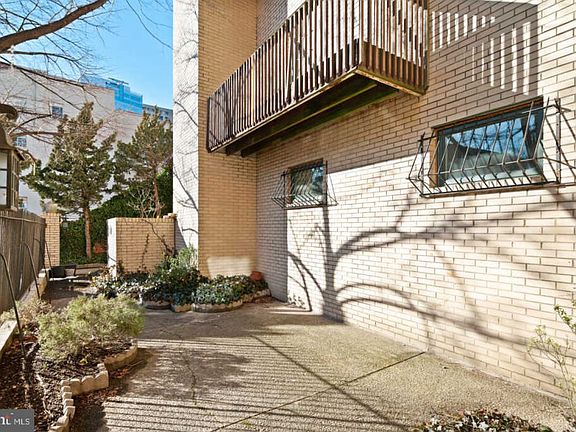 4th image of 1 Willings Alley Mews