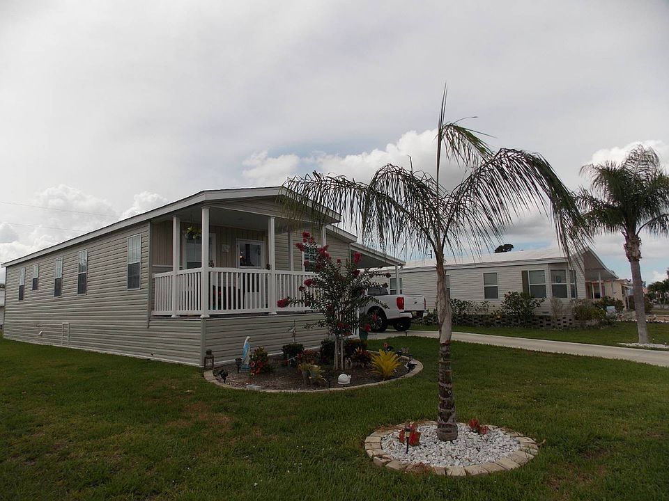 1st image of 325 Sonnet Ln