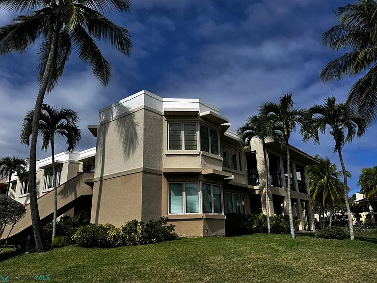 693 Lakeside Vlg #J-4 — Photo 3