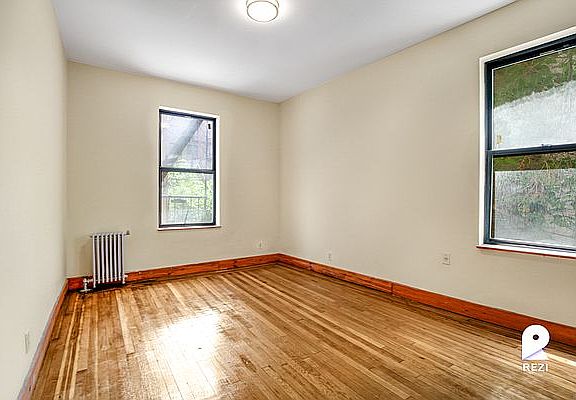 3rd image of 720 W 172nd St APT 1E