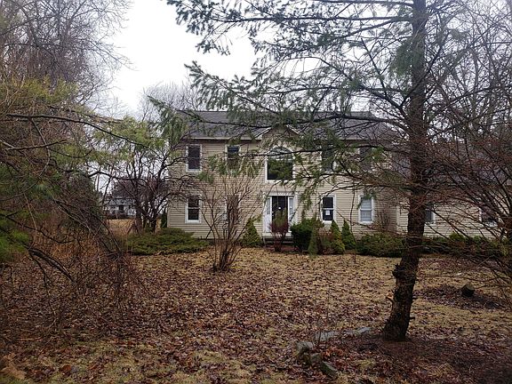 3rd image of 2 Burton Ln