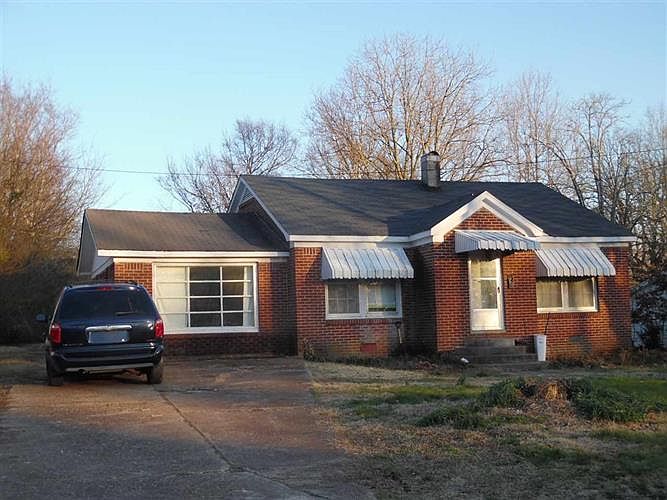 2nd image of 235 Deberry St