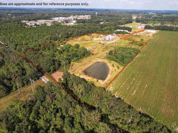 1812 S Main St, Atmore, AL 36502