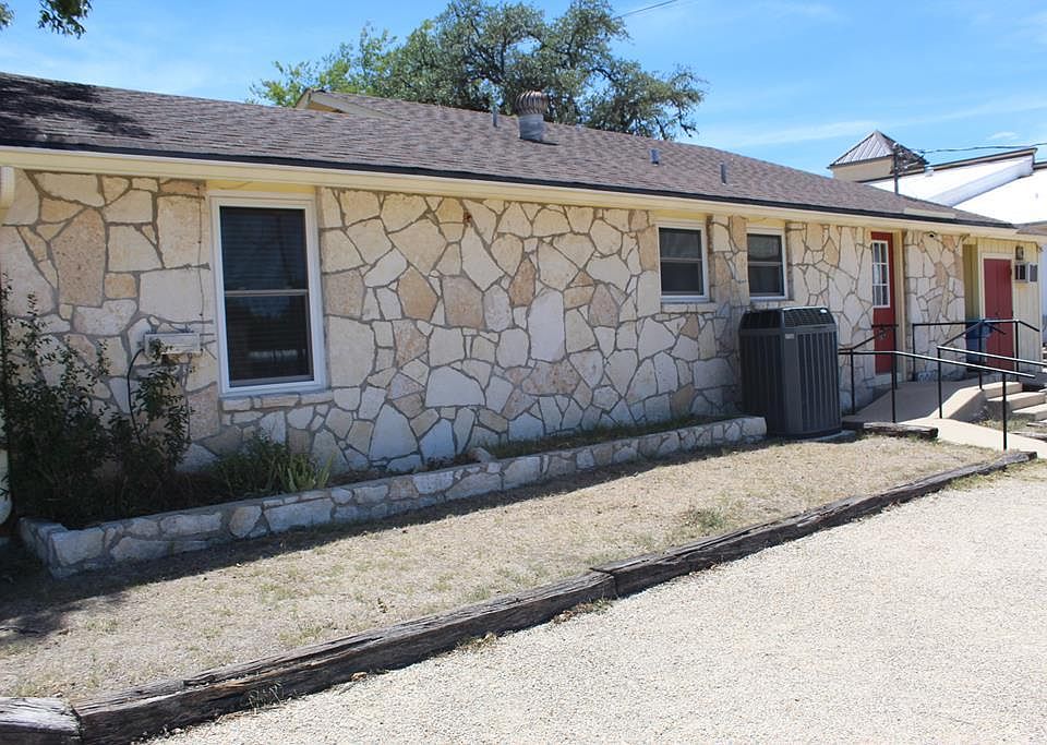1st image of 202 Mack Hollimon Dr