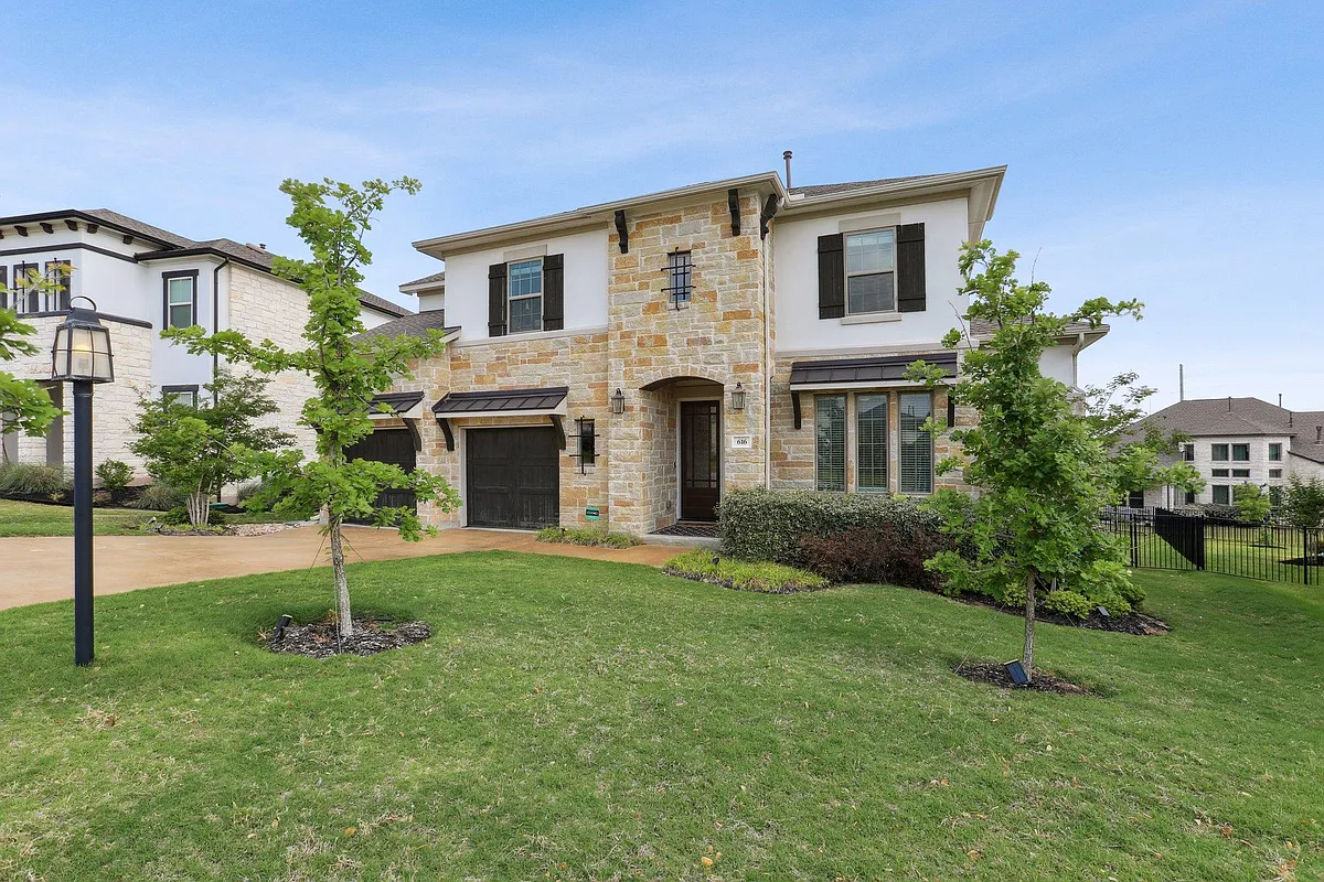 Building Photo - 616 Buena Onda Way