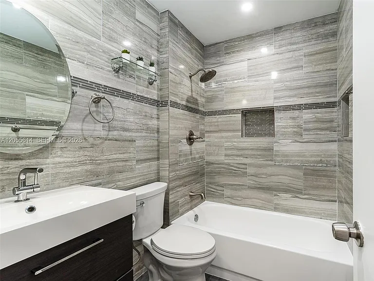 8250 SW 3rd Pl — Photo 16