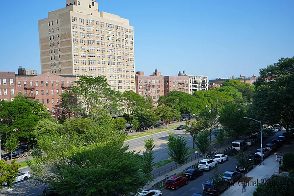 Rented by Norman Raindel, LREB | media 51