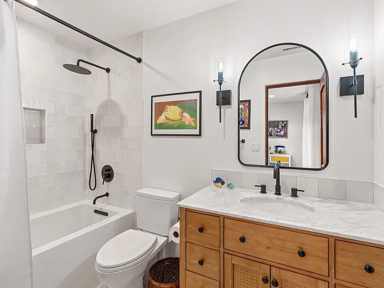 1668 Crest Dr — Photo 38