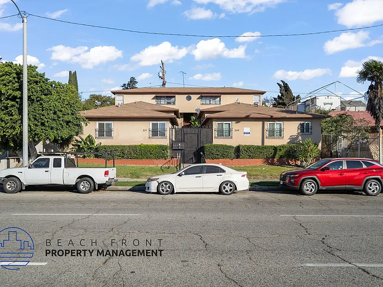 249-251 W Pomona Blvd — Photo 2