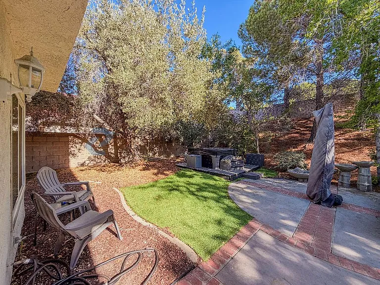 1802 Bradcliff Way — Photo 35