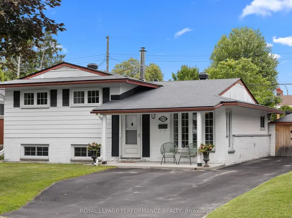 2177 Bingham St, Ottawa, ON K1G 2V6