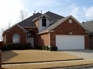 8729 Sunset Trace Dr, Fort Worth, TX 76244