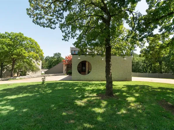 1704 Woodhill Rd, Edmond, OK 73025