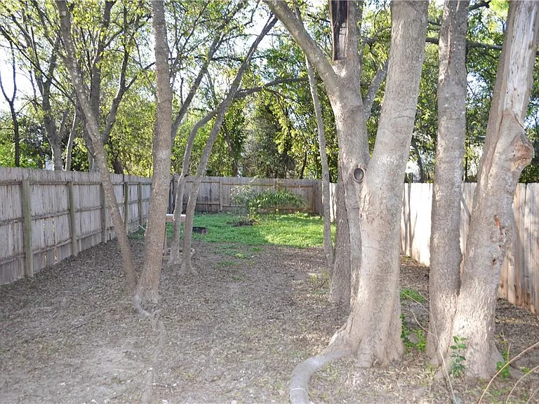 7206 Meador Ave #B — Photo 16